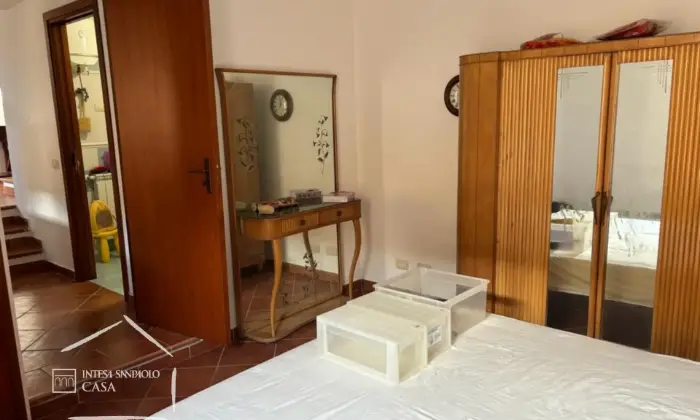 Rexer-MONREALE-Appartamento-in-zona-centrale-mq-CameraDaLetto