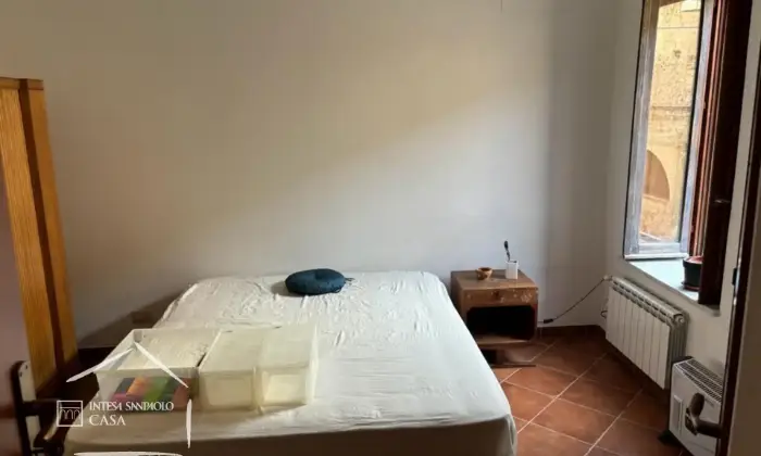 Rexer-MONREALE-Appartamento-in-zona-centrale-mq-CameraDaLetto