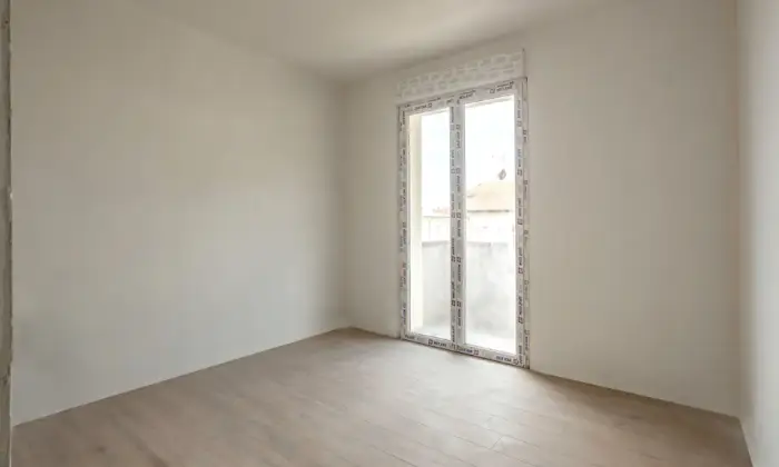 Rexer-CAMAIORE-locali-con-terrazzo-Altro