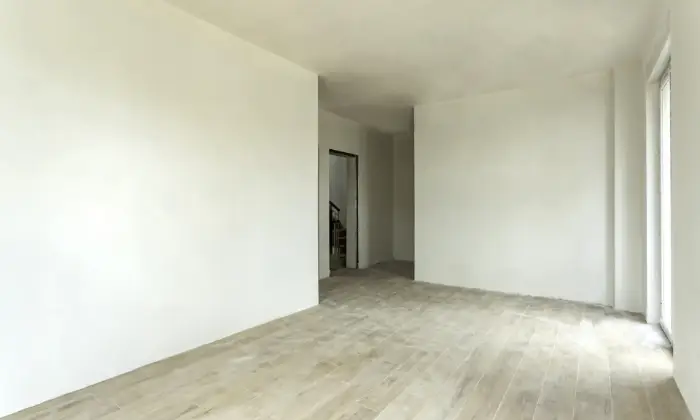 Rexer-CAMAIORE-locali-con-terrazzo-Altro