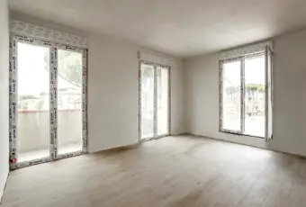 Rexer-CAMAIORE-locali-con-terrazzo-Altro