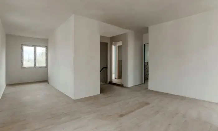 Rexer-CAMAIORE-locali-con-terrazzo-Altro