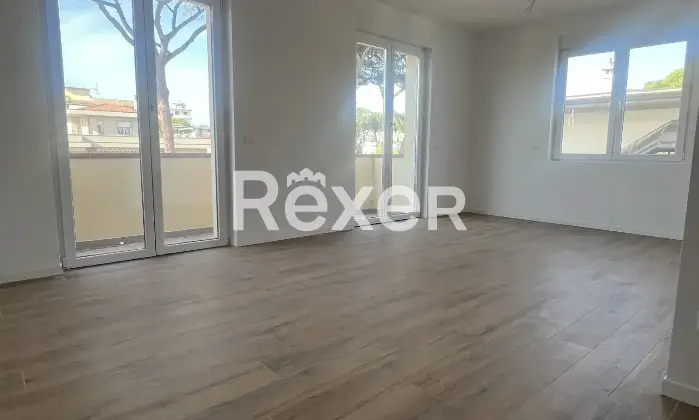 Rexer-CAMAIORE-locali-con-terrazzo-Altro