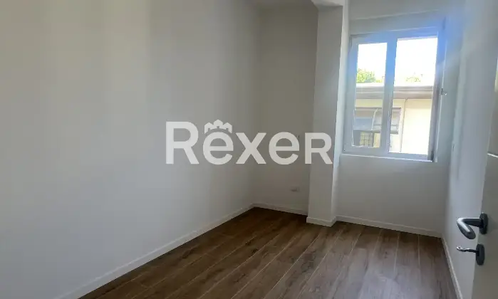 Rexer-CAMAIORE-locali-con-terrazzo-Altro