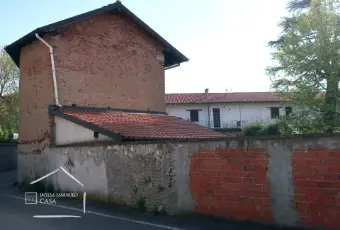 Rexer-CERRO-MAGGIORE-Cascina-composta-da-abitazioni-negozi-magazzini-e-box-auto-Terrazzo