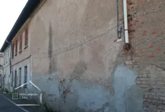 Rexer-CERRO-MAGGIORE-Cascina-composta-da-abitazioni-negozi-magazzini-e-box-auto-Garage
