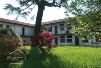 Rexer-CERRO-MAGGIORE-Cascina-composta-da-abitazioni-negozi-magazzini-e-box-auto-Giardino