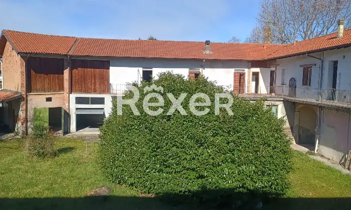 Rexer-CERRO-MAGGIORE-Cascina-composta-da-abitazioni-negozi-magazzini-e-box-auto-Altro
