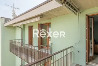 Rexer-DESENZANO-DEL-GARDA-Plurilocale-vista-lago-Altro