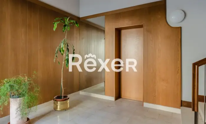 Rexer-DESENZANO-DEL-GARDA-Plurilocale-vista-lago-Altro