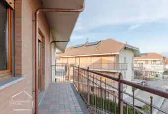 Rexer-CIRIE-Quadrilocale-con-cucina-abitabile-e-terrazzo-Altro