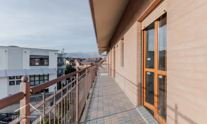 Rexer-CIRIE-Quadrilocale-con-cucina-abitabile-e-terrazzo-Terrazzo