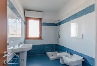 Rexer-CIRIE-Appartamento-ultimo-piano-con-terrazzo-Bagno