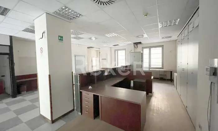 Rexer-MILANO-Immobile-commerciale-exagenzia-bancaria-mq-su-due-livelli-Altro