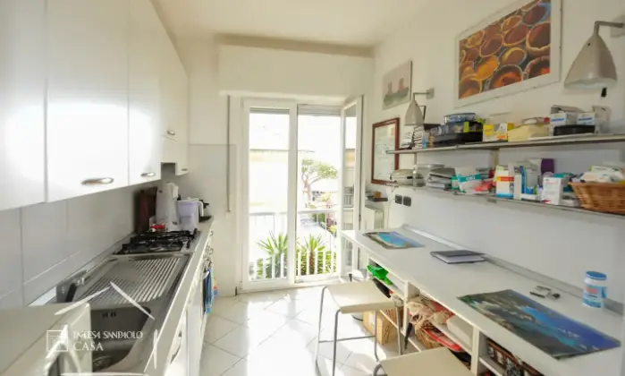 Rexer-BOGLIASCO-BOGLIASCO-Appartamento-con-vista-mare-box-auto-e-cantina-Cucina