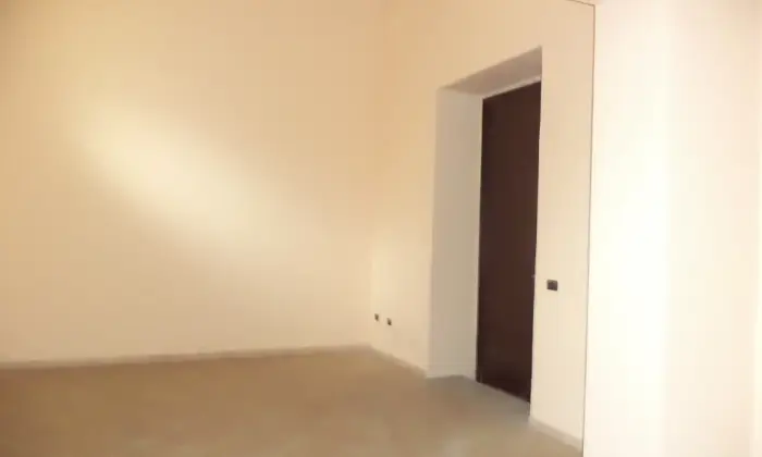 Rexer-Mugnano-di-Napoli-Offro-in-fitto-luminosissimo-locale-commerciale-Altro
