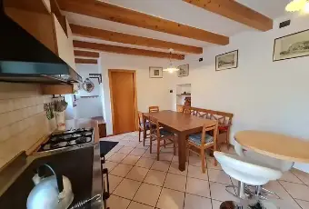 Rexer-Vallelaghi-Appartamento-in-vendita-in-via-Villa-Bassa-a-Vallelaghi-Salone