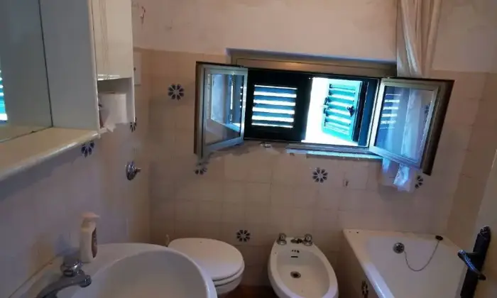 Rexer-Pescara-Casale-in-vendita-in-Strada-Valle-Fuzzina-a-Pescara-Bagno