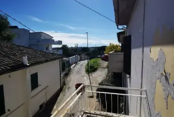 Rexer-Pescara-Casale-in-vendita-in-Strada-Valle-Fuzzina-a-Pescara-Giardino