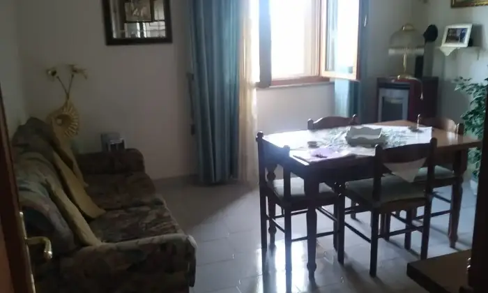 Rexer-Flussio-Trilocale-in-vendita-in-via-Vitt-Emanuele-Flussio-OR-Altro