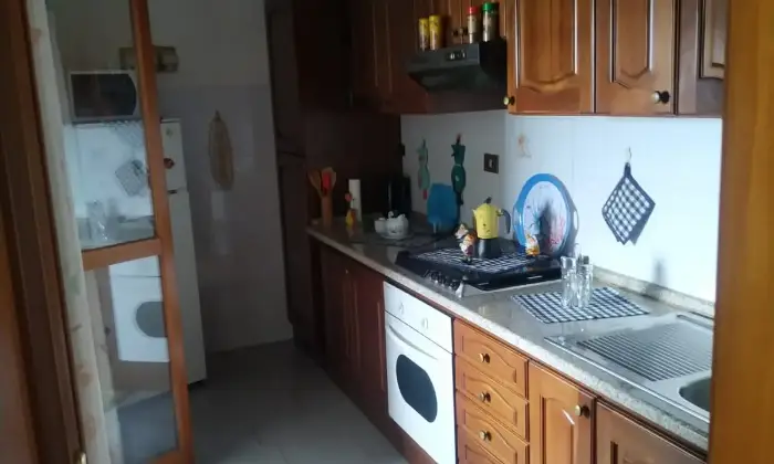Rexer-Flussio-Trilocale-in-vendita-in-via-Vitt-Emanuele-Flussio-OR-Cucina