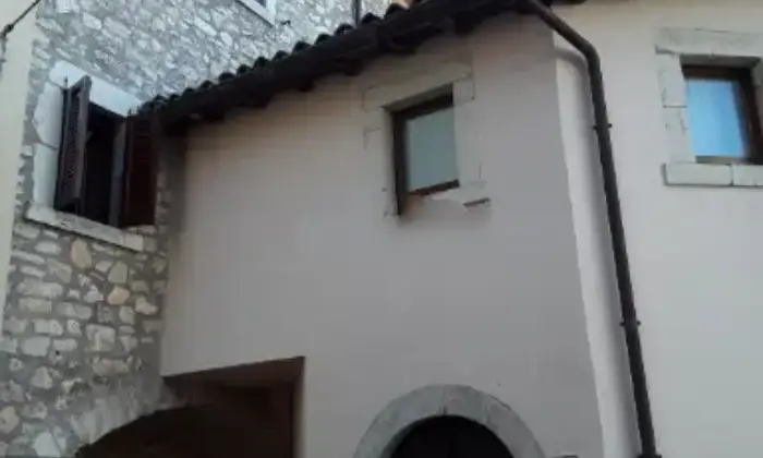 Rexer-Monteleone-di-Spoleto-Appartamento-su-due-piani-in-piazza-del-Plebiscito-Altro
