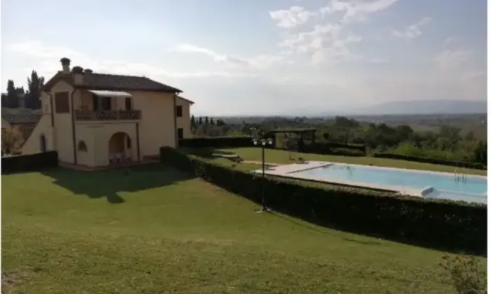 Rexer-Cerreto-Guidi-Casalecascina-in-vendita-in-via-Gugnani-a-Cerreto-Guidi-Terrazzo