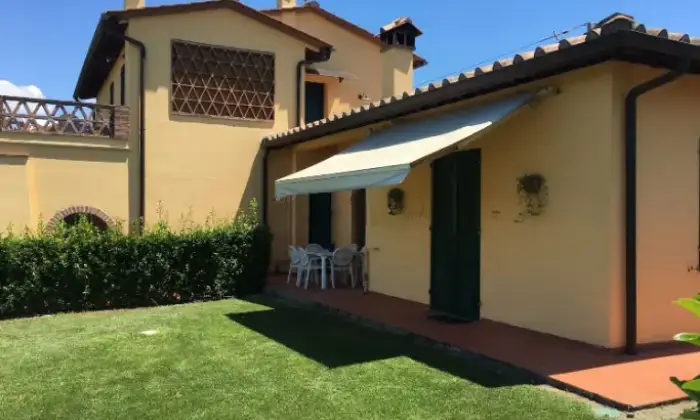 Rexer-Cerreto-Guidi-Casalecascina-in-vendita-in-via-Gugnani-a-Cerreto-Guidi-Giardino