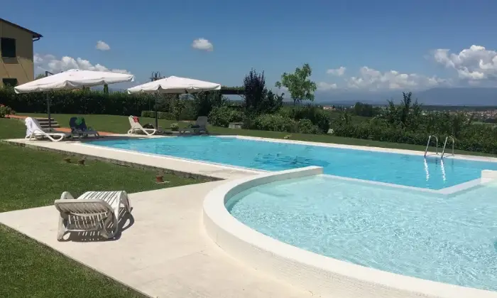 Rexer-Cerreto-Guidi-Casalecascina-in-vendita-in-via-Gugnani-a-Cerreto-Guidi-Giardino