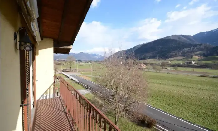 Rexer-Clusone-Attico-in-vendita-in-via-Sales-a-Clusone-Terrazzo