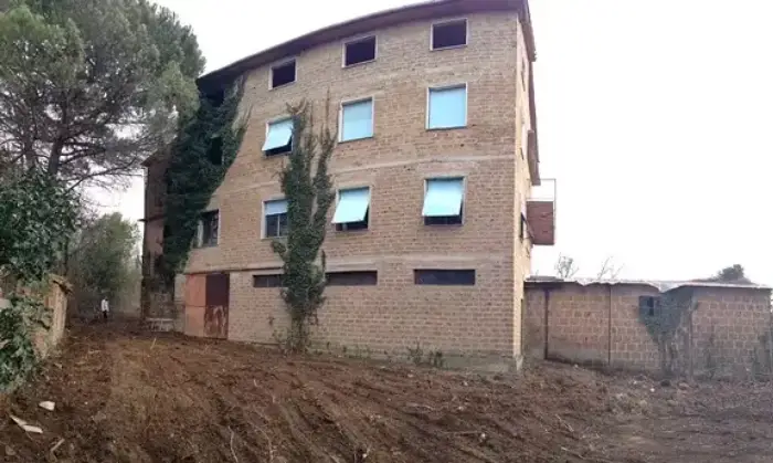 Rexer-Citt-della-Pieve-Rustico-e-terreno-a-Citt-della-Pieve-PG-Giardino