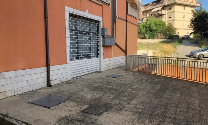 Rexer-Caltanissetta-VENDESI-Locale-MagazzinoLaboratorio-Giardino