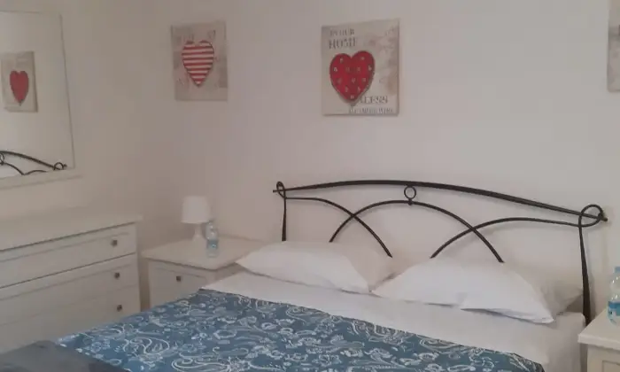 Rexer-Beverino-Trilocale-in-vendita-a-Beverino-Libero-da-subito-CameraDaLetto