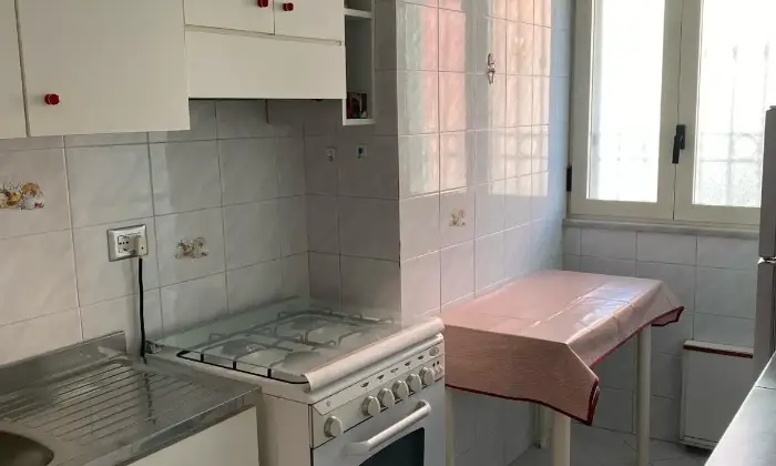 Rexer-Napoli-Affittasi-stanze-a-studentesse-Cucina