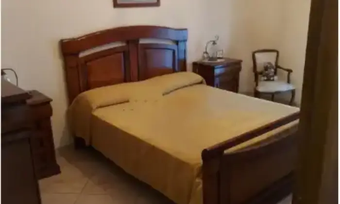 Rexer-Sparanise-Appartamento-in-vendita-in-via-Torretta-a-Sparanise-CameraDaLetto