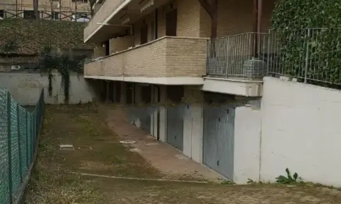 Rexer-Monte-Porzio-Bilocale-via-Martin-Luther-King-Terrazzo