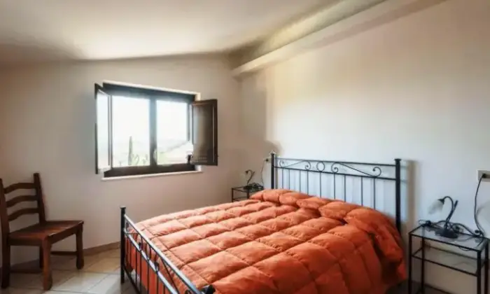 Rexer-Castiglione-dOrcia-Attico-in-vendita-in-via-San-FilippoCastiglione-dOrcia-CameraDaLetto