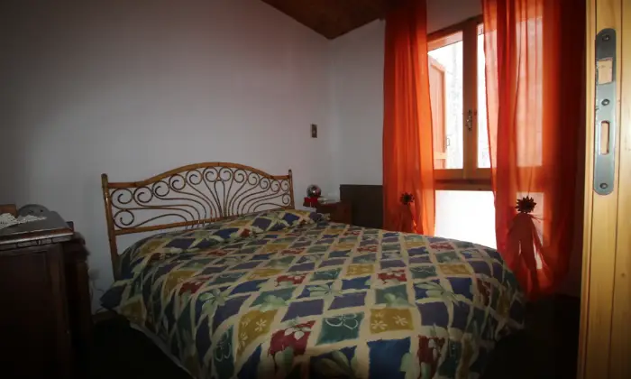 Rexer-Fiumalbo-Quadrilocale-in-vendita-CameraDaLetto