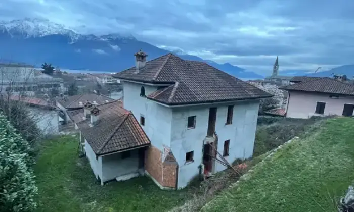 Rexer-Gravedona-ed-Uniti-Villa-con-terreno-Terrazzo