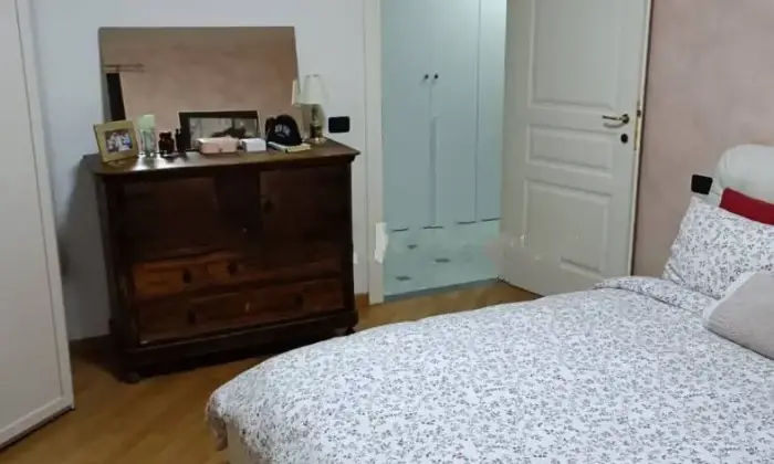 Rexer-Novi-Ligure-Trilocale-via-Paolo-Giacometti-Novi-Ligure-CameraDaLetto