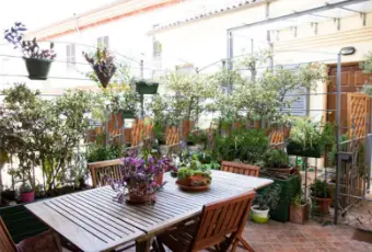 Rexer-Asti-Vendesi-Appartamento-via-Giuseppe-Maria-Bonzanigo-Terrazzo