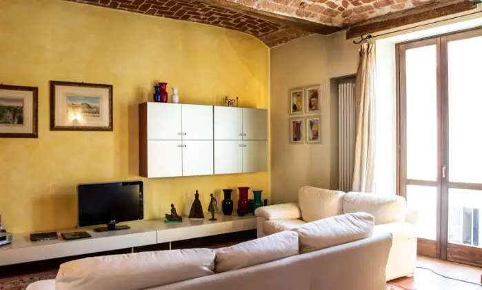 Rexer-Asti-Vendesi-Appartamento-via-Giuseppe-Maria-Bonzanigo-Salone