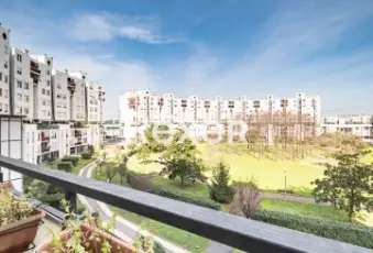 Rexer-ROMA-Via-Renato-Cesarini-Appartamento-mq-con-due-posti-auto-Giardino