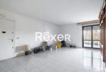 Rexer-ROMA-Via-Renato-Cesarini-Appartamento-mq-con-due-posti-auto-Altro