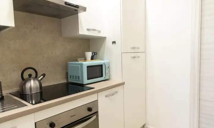 Rexer-Ciampino-STUDIO-APARTMENT-con-ZONA-LIVING-e-GIARDINO-PRIVATO-Cucina