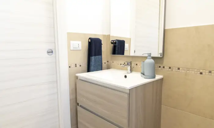 Rexer-Ciampino-STUDIO-APARTMENT-con-ZONA-LIVING-e-GIARDINO-PRIVATO-Bagno