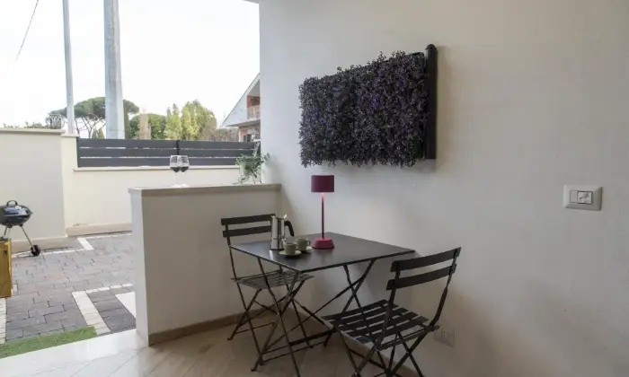 Rexer-Ciampino-STUDIO-APARTMENT-con-ZONA-LIVING-e-GIARDINO-PRIVATO-Terrazzo