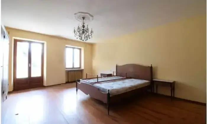 Rexer-Montjovet-Vendesi-casa-su-livelli-con-possibilit-creare-unitMONTJOVET-Altro