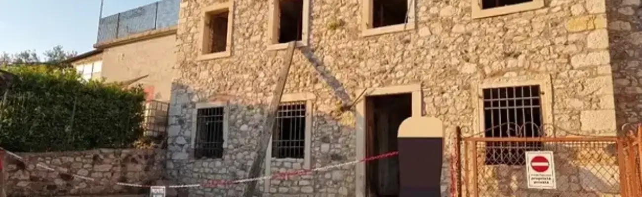 Rexer-Soave-Casa-da-ristrutturare-a-SOAVE-VR-Garage