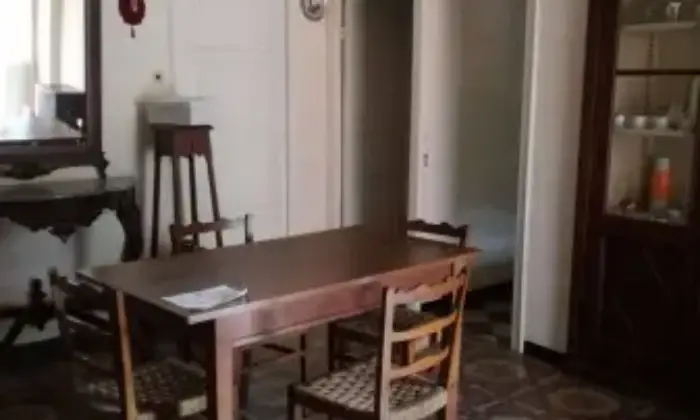 Rexer-Montoggio-Appartamento-in-contesto-bi-familiare-al-primo-piano-con-solaio-Altro